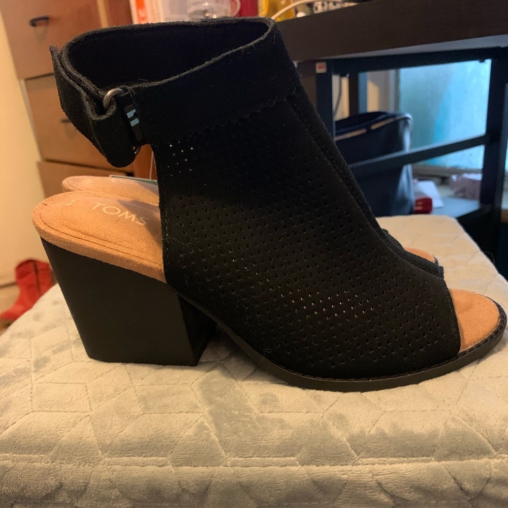 [TOMS] Grenada Black Suede Heels
